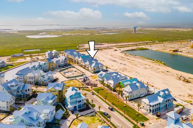 Cinnamon Shore VI — photograph 43