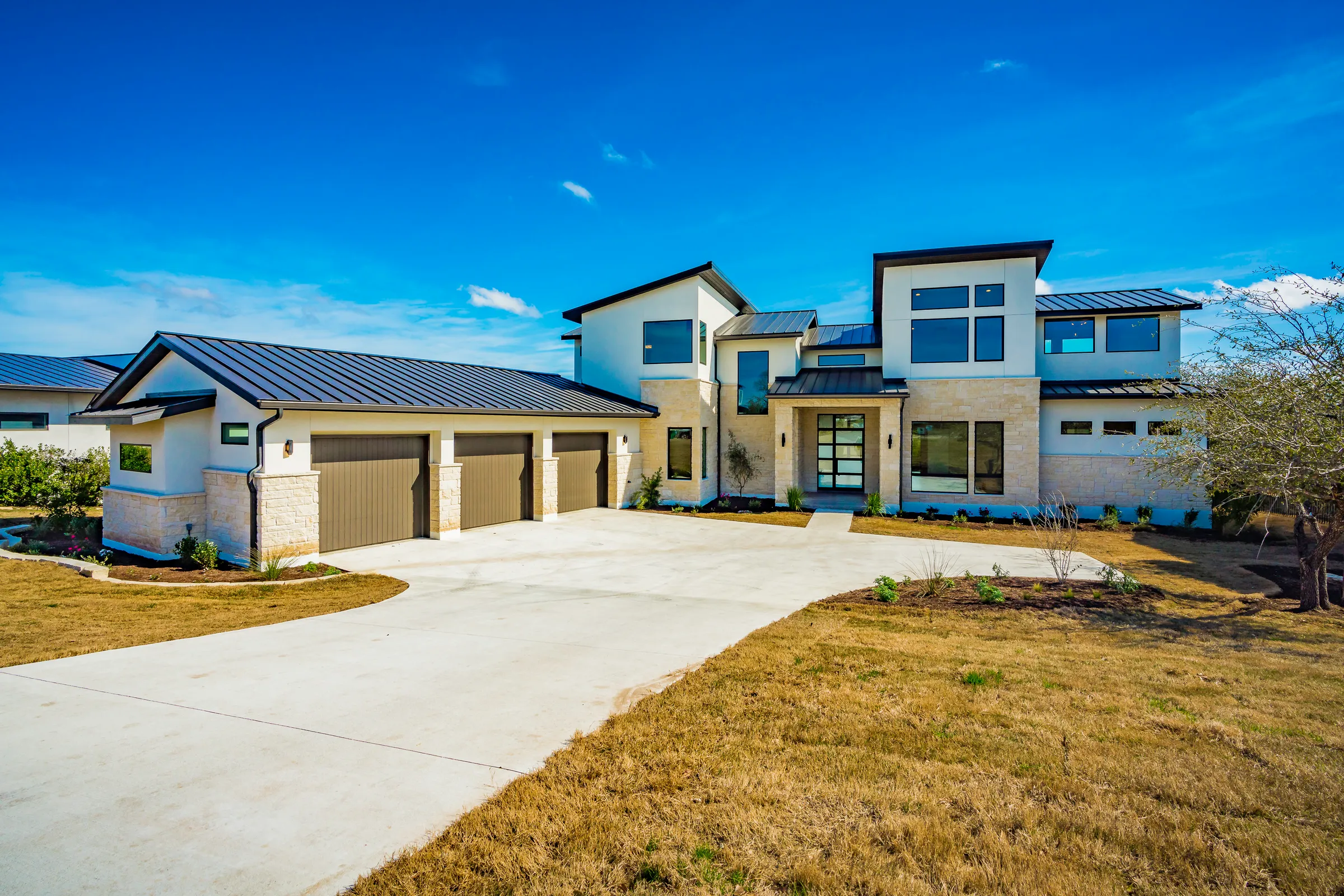 Rough Hollow Bowcross IV — built by Seven Custom Homes