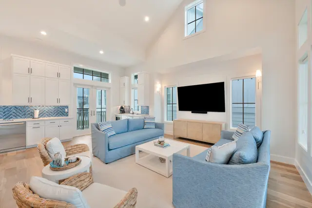 Cinnamon Shore XVI — photograph 29