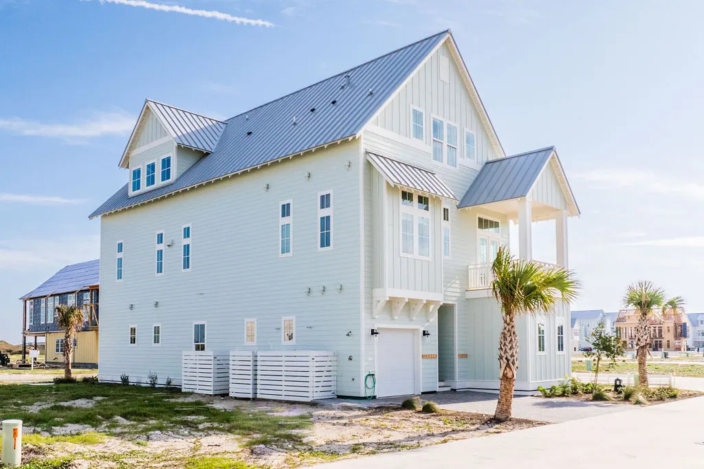 Cinnamon Shore XV — photograph 1