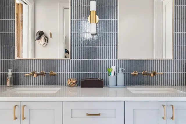 Lakeway Peppino — photograph 18 of 114