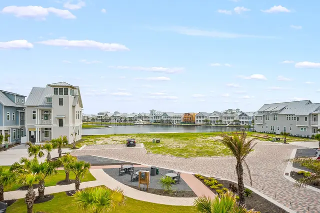 Cinnamon Shore XX, Port Aransas — photograph 3 of 48