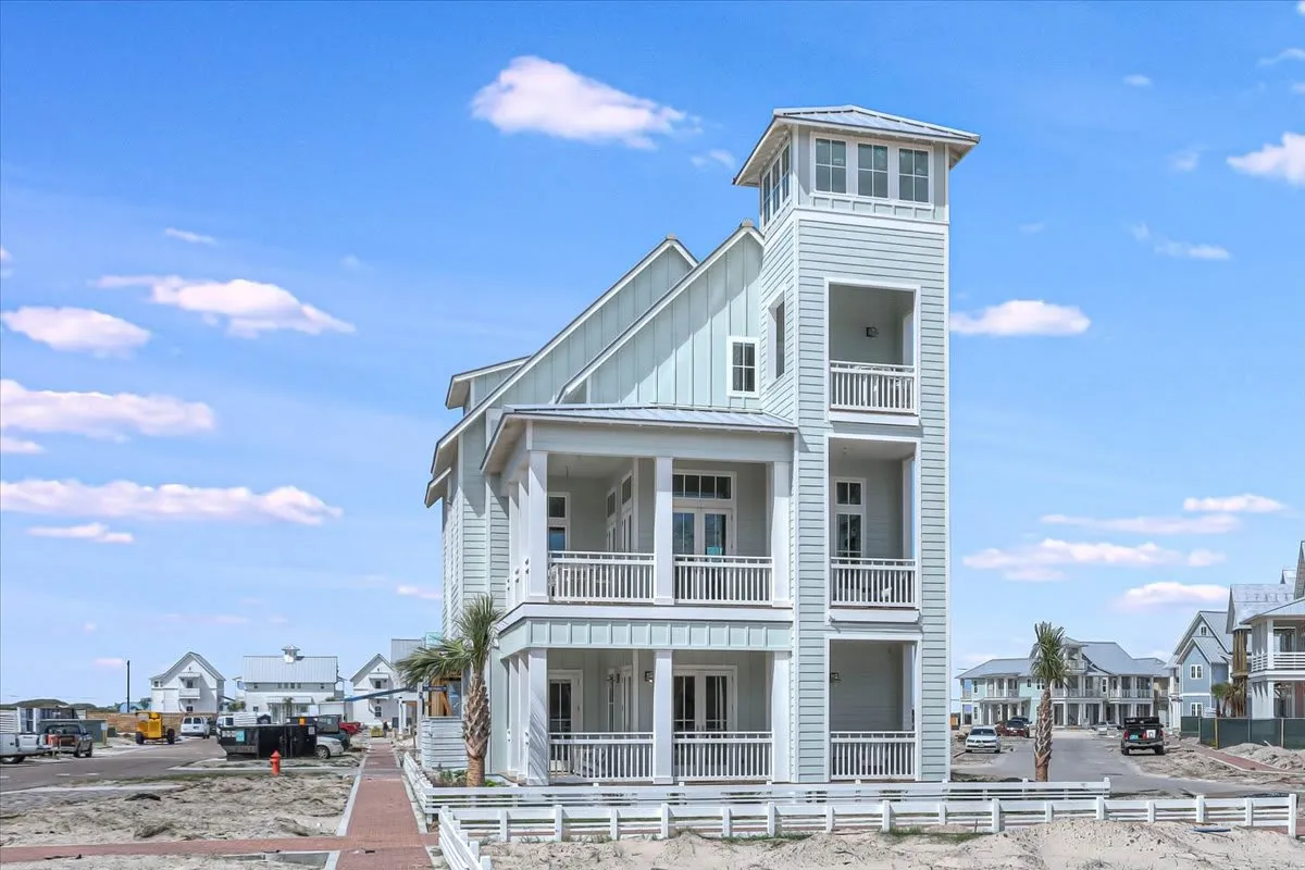 Cinnamon Shore VII — built by Seven Custom Homes