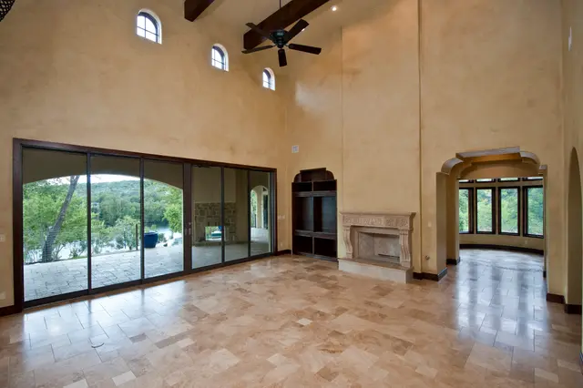 Steiner Ranch Flat Top — photograph 4