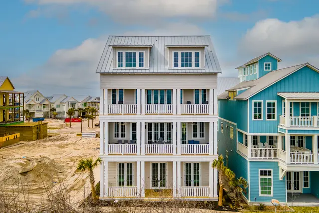 Cinnamon Shore II — photograph 2