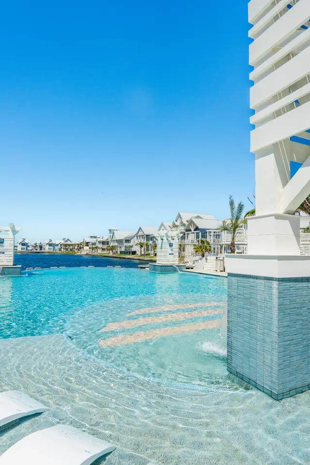 Cinnamon Shore South Pool — photograph 9
