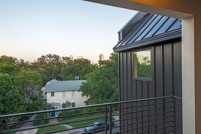 Central Austin Oakland — photograph 16